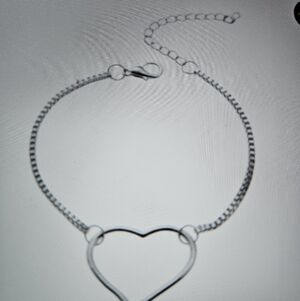 Elegant Silver Heart Bracelet
